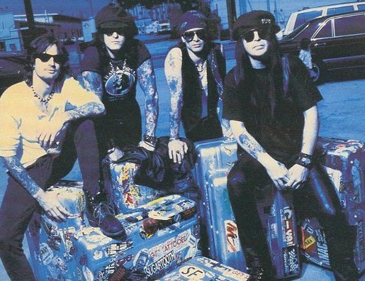 MÖTLEY CRÜE 1994 : Lee - Sixx - Corabi - Mars